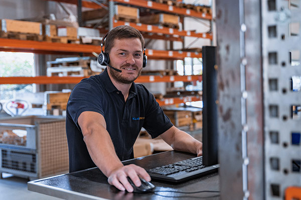 Service und Logistik bei Klug Laser